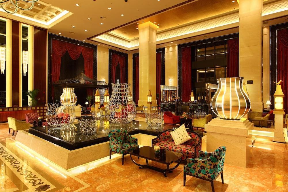Wyndham Grand Plaza Royale Palace Chengdu Exterior photo
