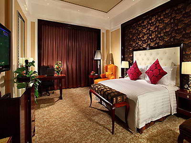 Wyndham Grand Plaza Royale Palace Chengdu Room photo